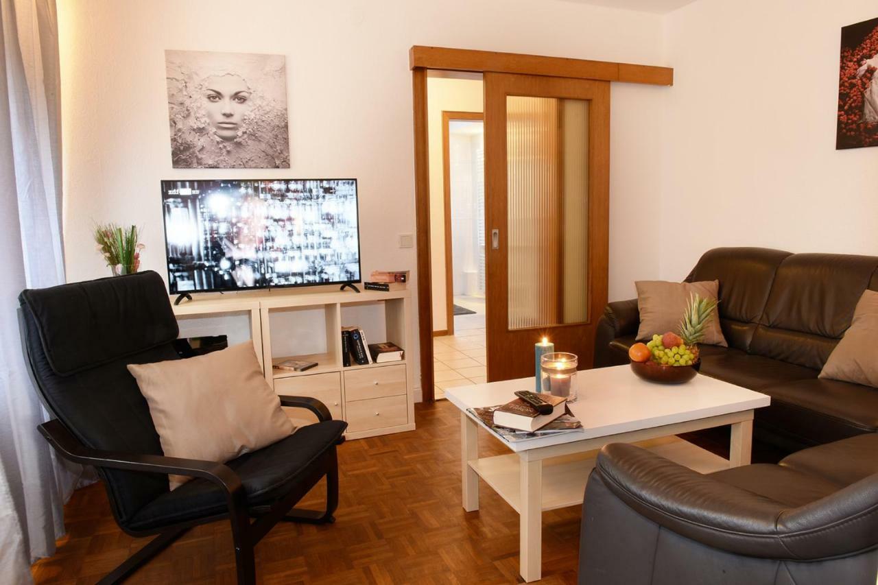 Апартаменти Haus Gronau Бергіш-Гладбах Екстер'єр фото